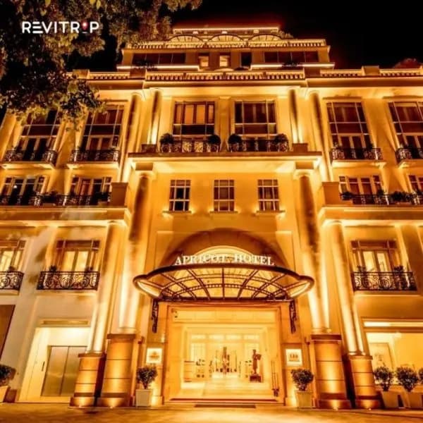 Apricot Hotel Hanoi: A Luxurious Artistic Stay by Hoan Kiem Lake