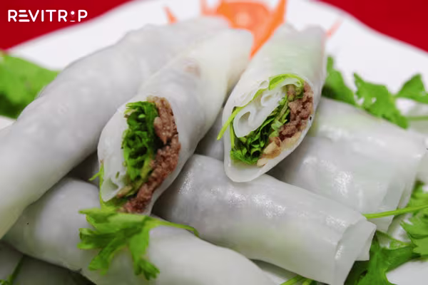 Try a plate of Pho Cuon (Vietnamese steamed rice rolls) right now!