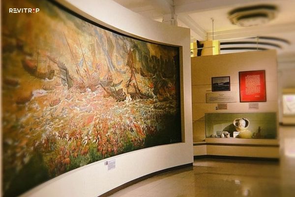 Ceramics, pottery, and porcelain from various dynasties