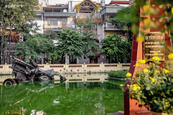 The landscape of B-52 Lake in Hanoi's Ba Dinh District