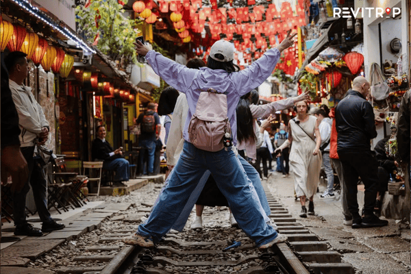 Hanoi Train Street – Important Notes