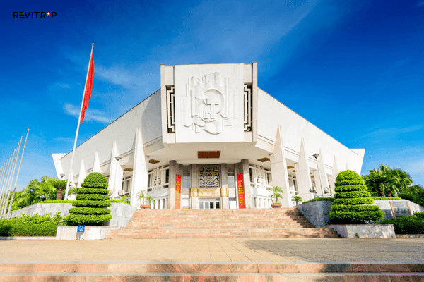 Ho Chi Minh Museum 