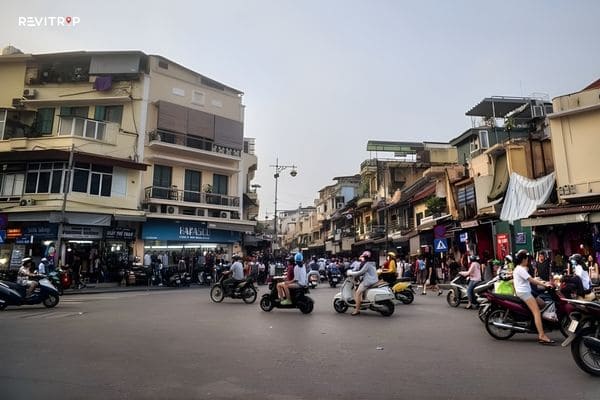 Hanoi Old Quarter Hang Dao street