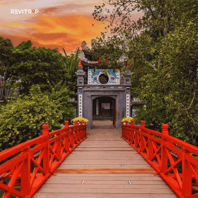 Vietnamese Etiquette for Temple Visits: Temple & Pagoda Rules for Tet