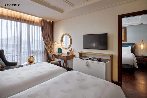 hotel for family in Hanoi with rooftop infinity pool