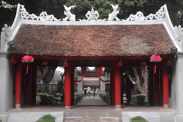 The Great Middle Gate