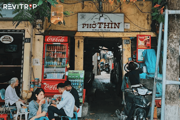 Pho Thin Bo Ho originated from a street vendor's stall in 1955.