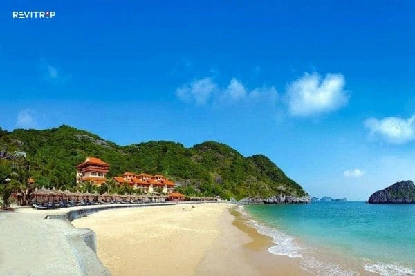 The ideal time to visit is during dry and sunny seasons