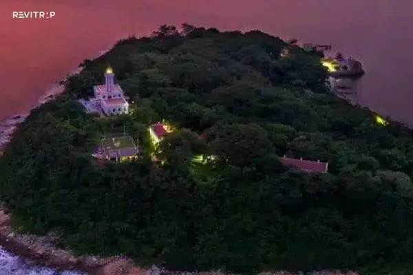 Hon Dau Lighthouse