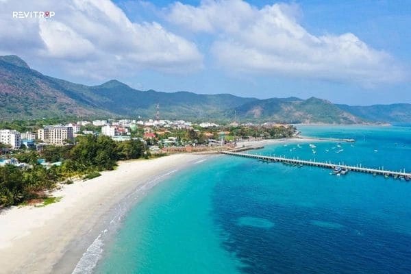 Con Dao islands from flycam