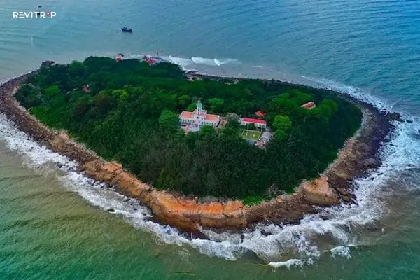 Hon Dau island from flycam