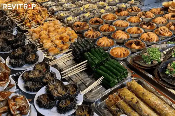 Tran Phu Night Market
