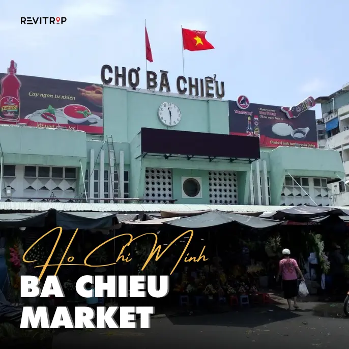 ba chieu market saigon — market entrance with street vendors in the morning