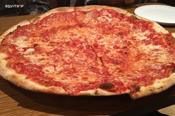 NYC Pizza Hanoi serving New York style thin crust pizza in the Old Quarter with fresh toppings