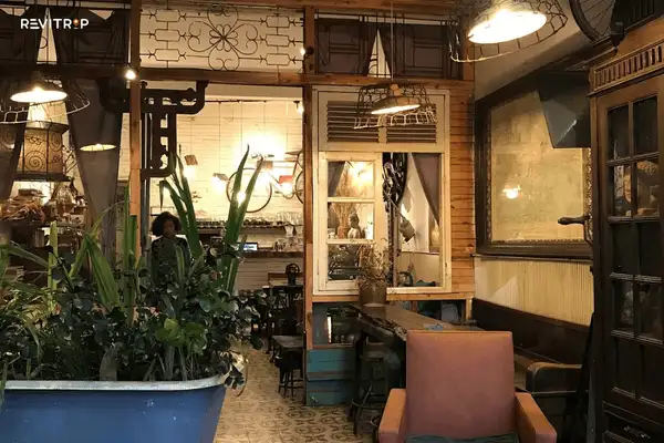 BicycleUp, a cozy hidden cafe in Da Lat with vintage details