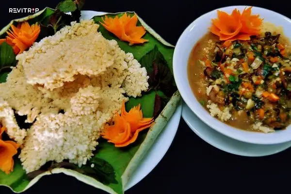 Com Chay (Crispy Rice) - Ninh Binh's famous cuisine 