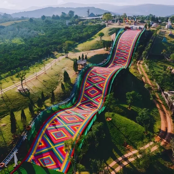 Cool mountain air, French colonial charm, and pine-covered hills await in Da Lat. Discover the City of Eternal Spring with our travel guide.