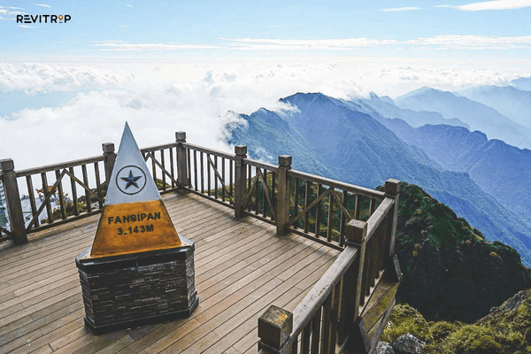 Clear summit view on Fansipan in April showing the Hoang Lien Son mountain range