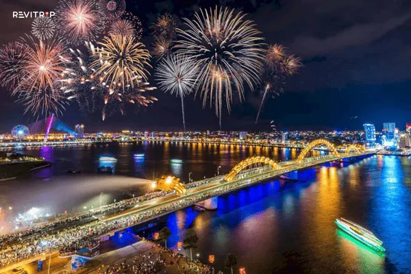 Fireworks above the Han River in Da Nang at night