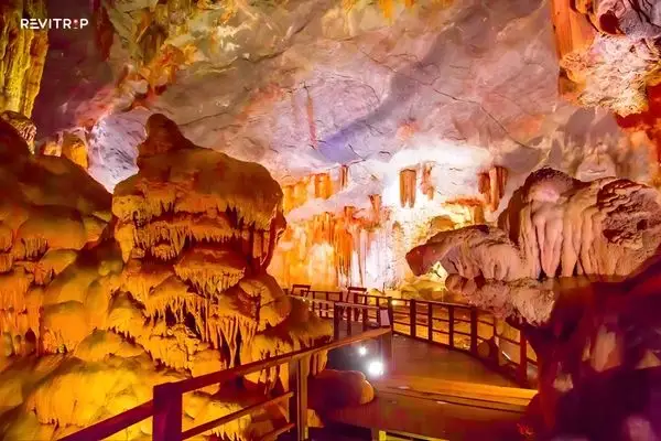 Dau Go Cave (Wooden Stakes Cave)