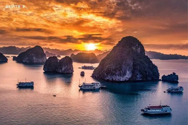 Ha Long Bay during sunset