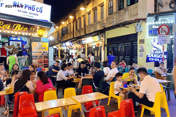 Hanoi Train Street Food Tour: Michelin Guide Experience: Beer