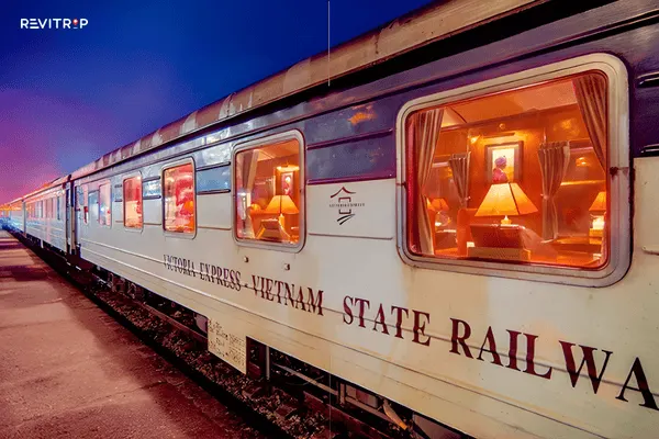 Overnight train from Hanoi to Lao Cai 