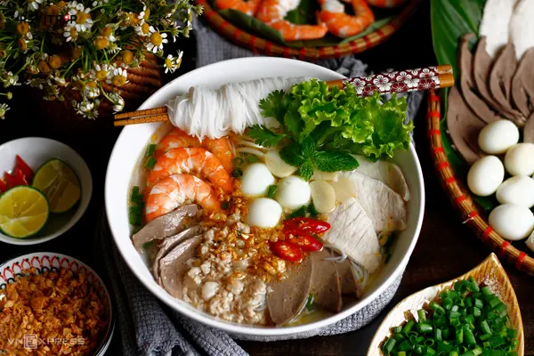 Hu tieu is one of the most comforting Saigon dinner foods you can find