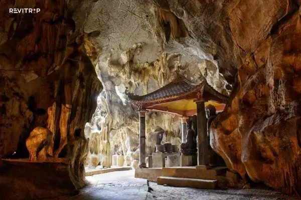 Inside Bich Dong Pagoda