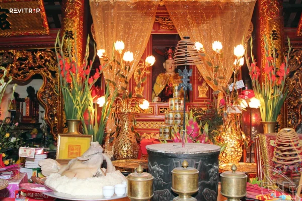 Voi Phuc Temple Interior
