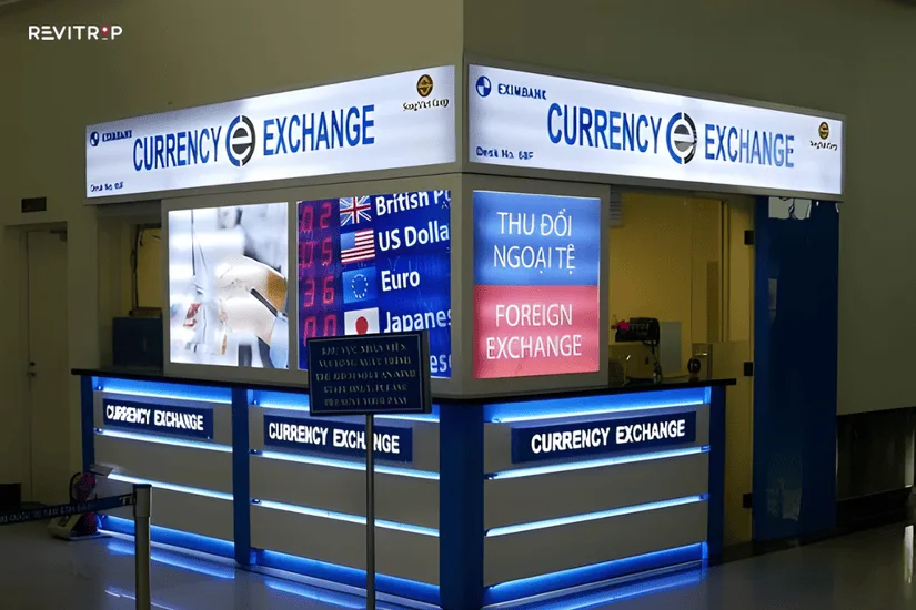 Vietnam Money Exchange at Airport Currency Exchange Counter