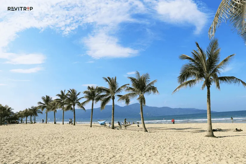 My Khe Beach Sunrise Walk in Da Nang