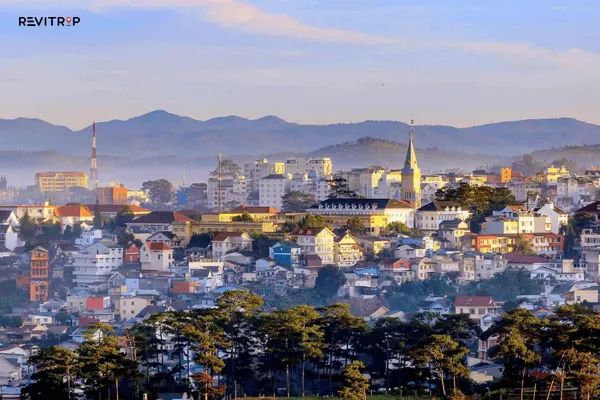 The quiet rhythm of central Da Lat Vietnam