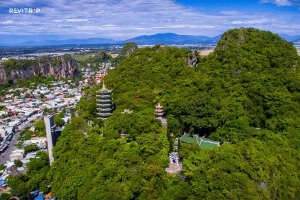 Marble Mountains Climb in Da Nang
