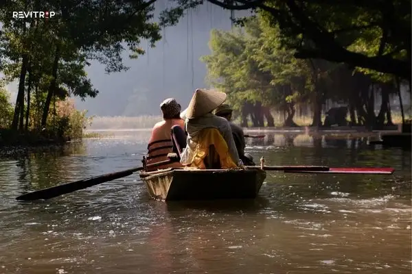 Boat tour at Trang An Complex Ninh BInh