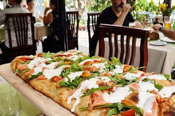 Pendolasco has earned its reputation as one of the city's most reliable Italian restaurants