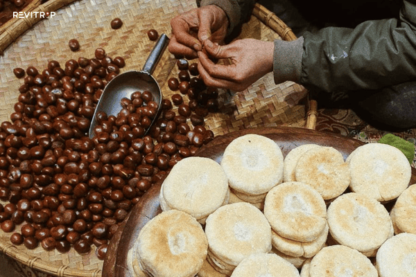 Roasted chestnuts Sapa street food