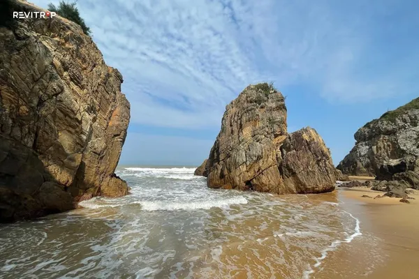 Beaches and Rivers in Quảng Bình: Quiet Coastal Landscapes and Scenic Waterways