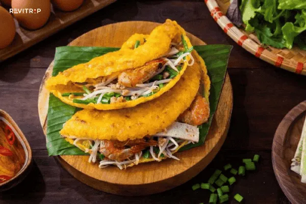 Street Food and Night Dining at Hue